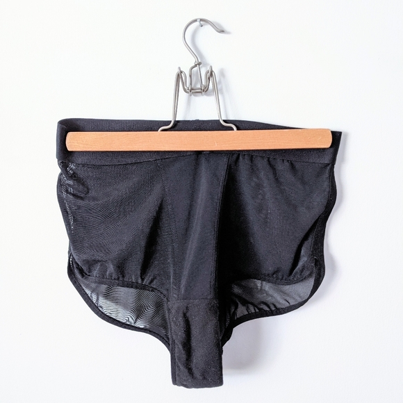 Black Sheer Lingere 36D Bra + Boyshort Undies - Picture 2 of 5